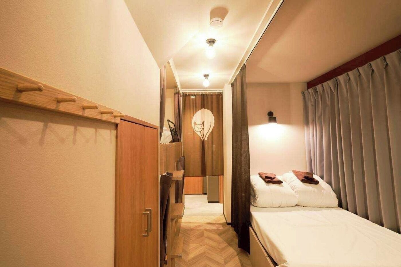 Free WiFi, bed sheets