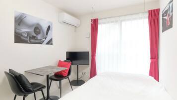 Free WiFi, bed sheets