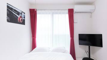 WiFi (free), bed sheets