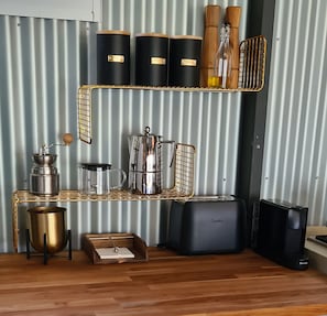 Casa de campo Confort, 1 habitación, para no fumadores | Cocina privada | Tetera eléctrica y utensilios de cocina