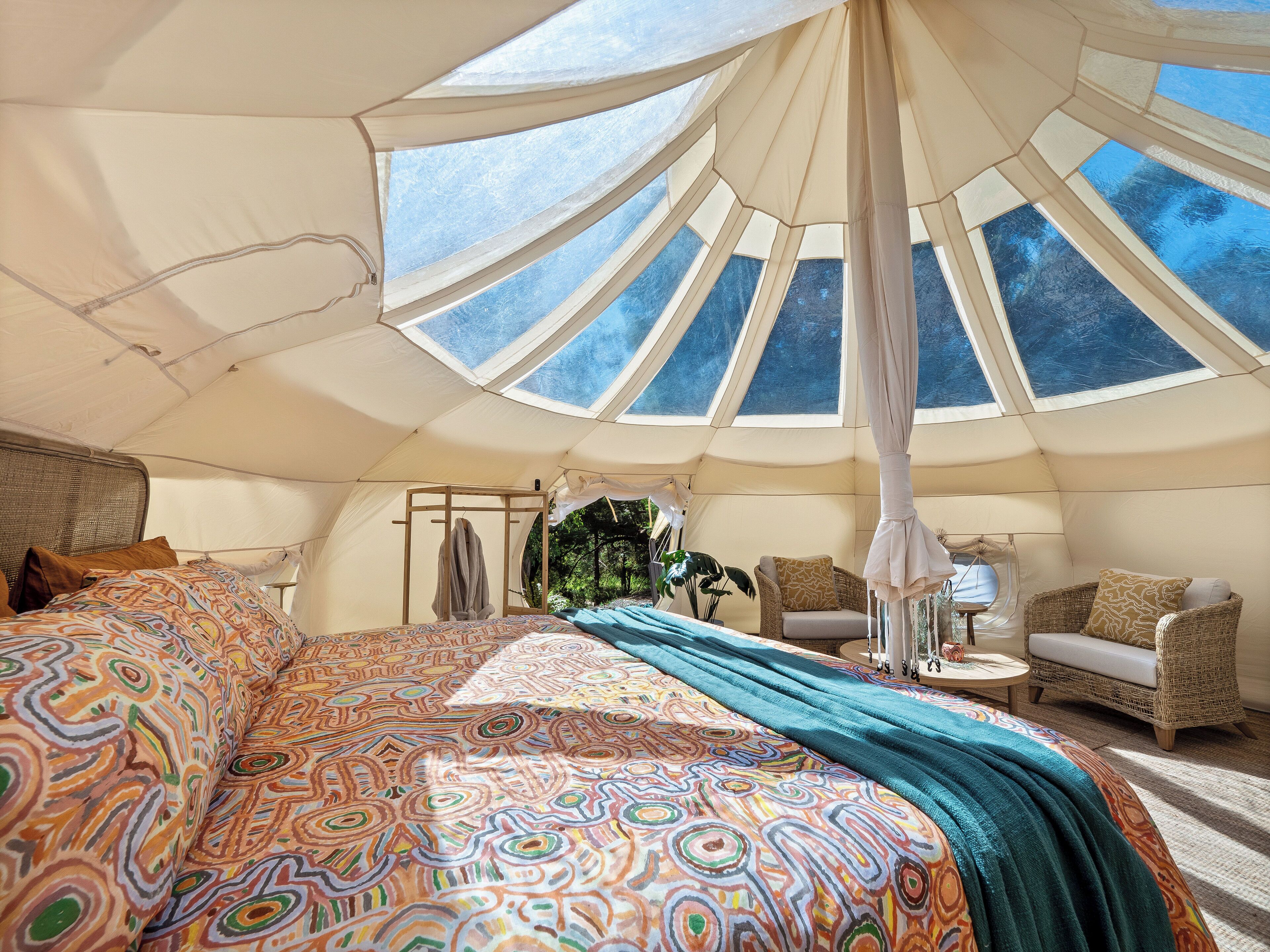 Individually decorated, individually furnished, bed sheets