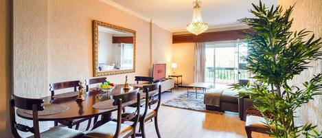 تناول الطعام