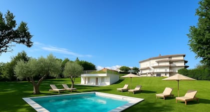 Villa in Altopascio with 4 bedrooms sleeps 12