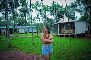 Bagian depan properti