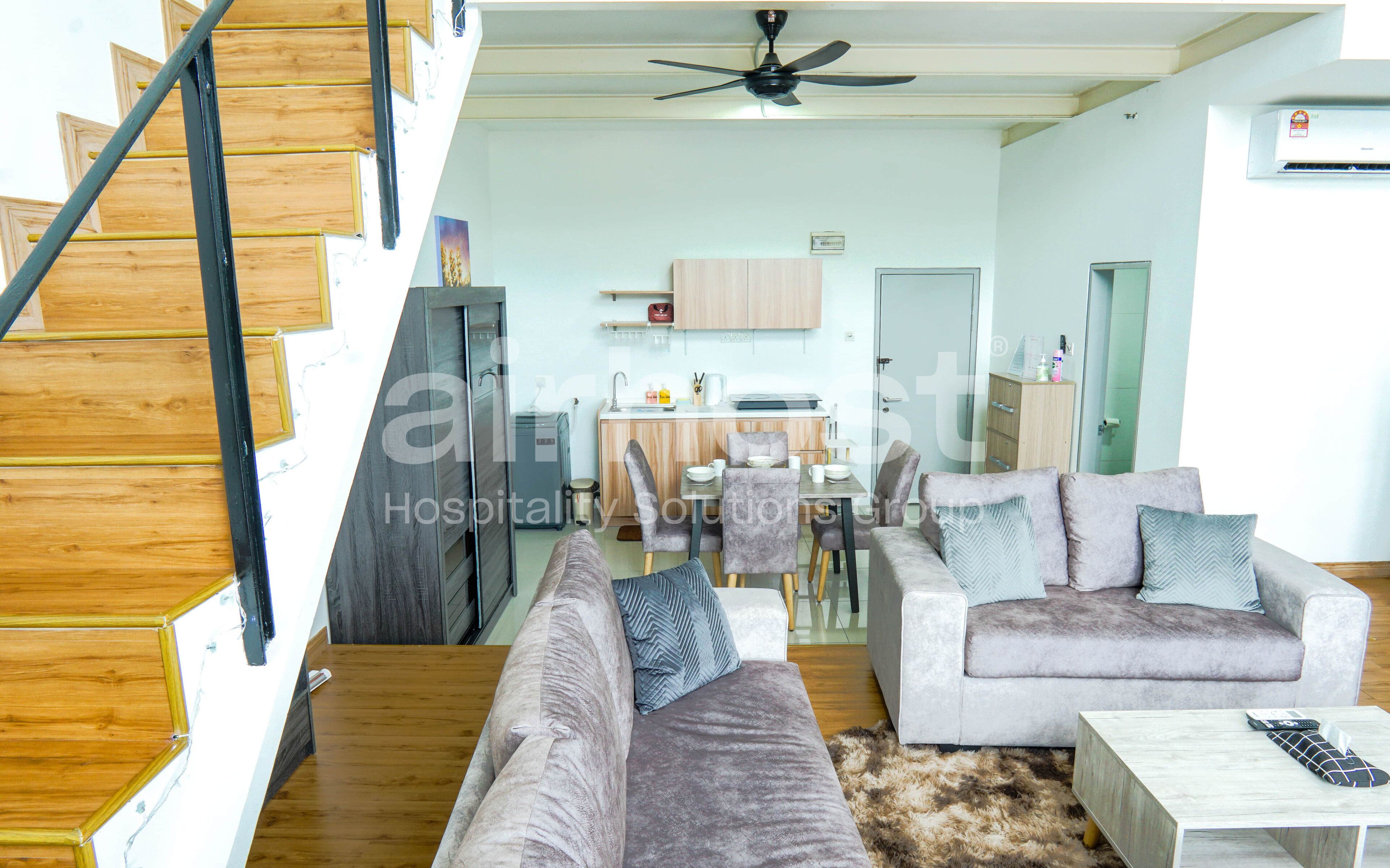 樓中樓客房, 2 張加大雙人床, 非吸煙房, 小廚 | 客廳