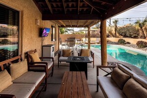 Interior - Havasu Aloha | Pool | Firepit | Designed For Comfort (Lake Havasu City)
