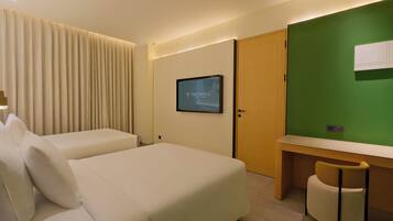 Metro Room Twin Bed | Television