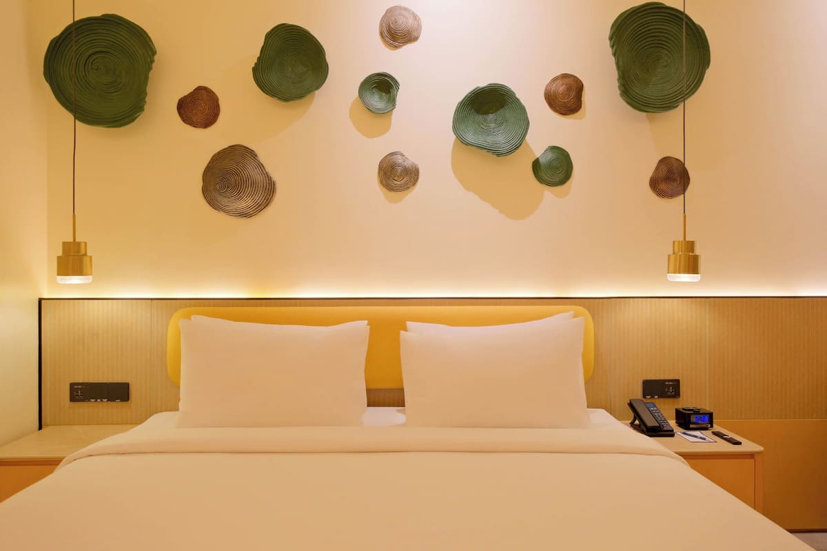 高级双人房, 无烟房, 私人浴室 | 办公桌、笔记本电脑工作区、熨斗/熨板、免费 WiFi