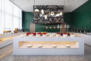 Free daily buffet breakfast - Wanda Moments Luoyang (Luoyang)