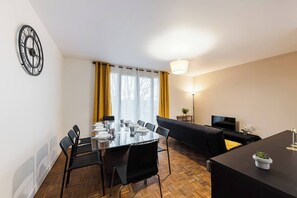 Dining - The 4ᵉ Horizon - 3 bedroom (Noisy-le-Grand)