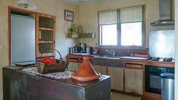 Geladeira, fogão, cooktop, lava-louças