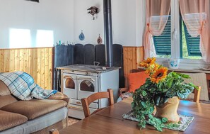 TV - Lovely home in Caranza(Varese Ligure) (Caranza(Varese Ligure))