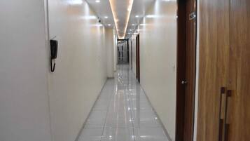 ๋ด๋ถ ์ธ๋ถ ์ฌ์ง