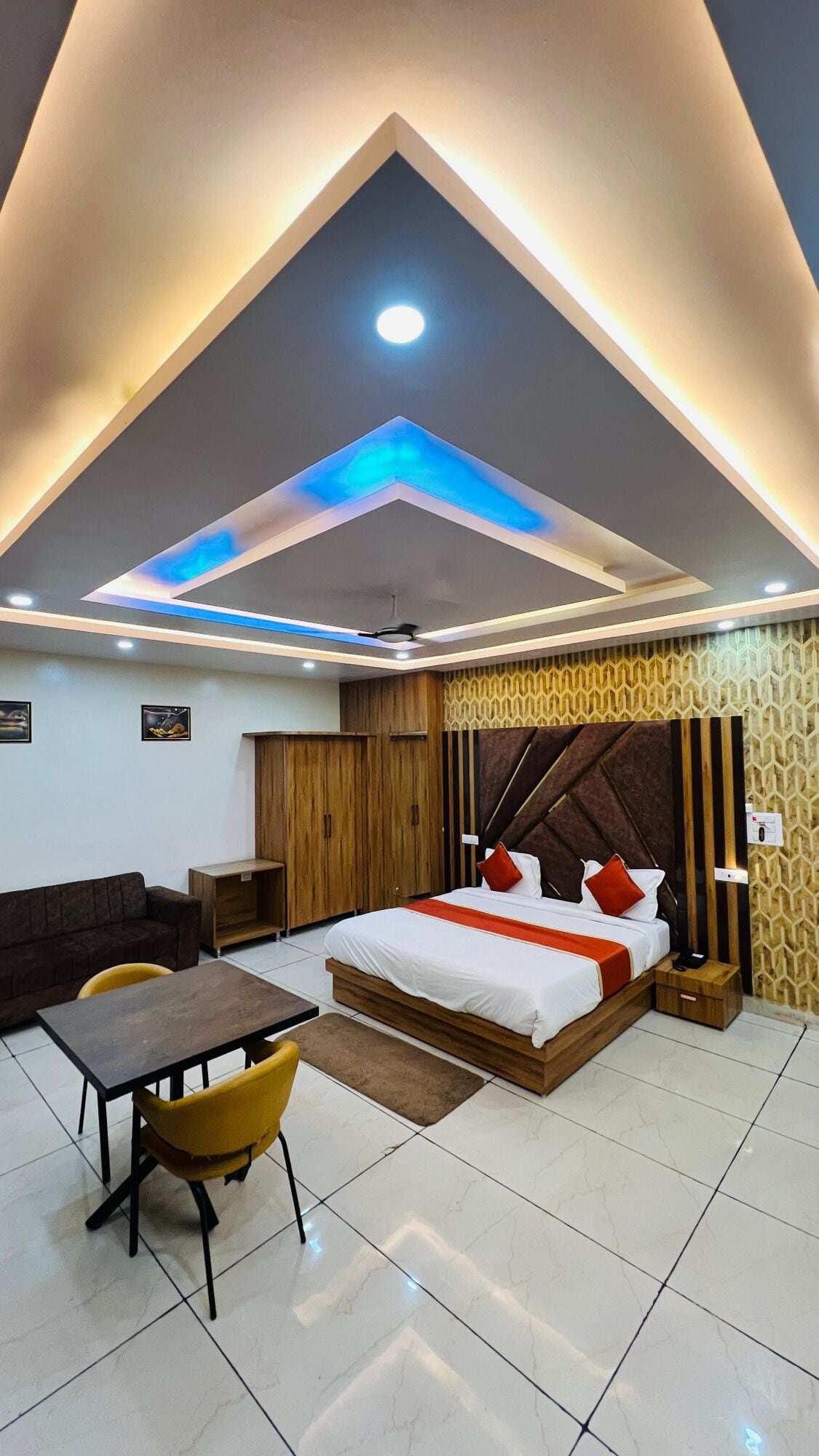 Deluxe-Doppelzimmer, Stadtblick | Schreibtisch, kostenloses WLAN