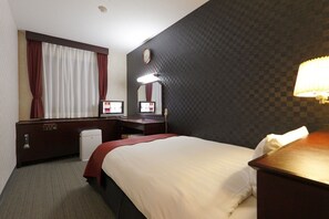 Escritorio, espacio para trabajar con laptop y wifi gratis 