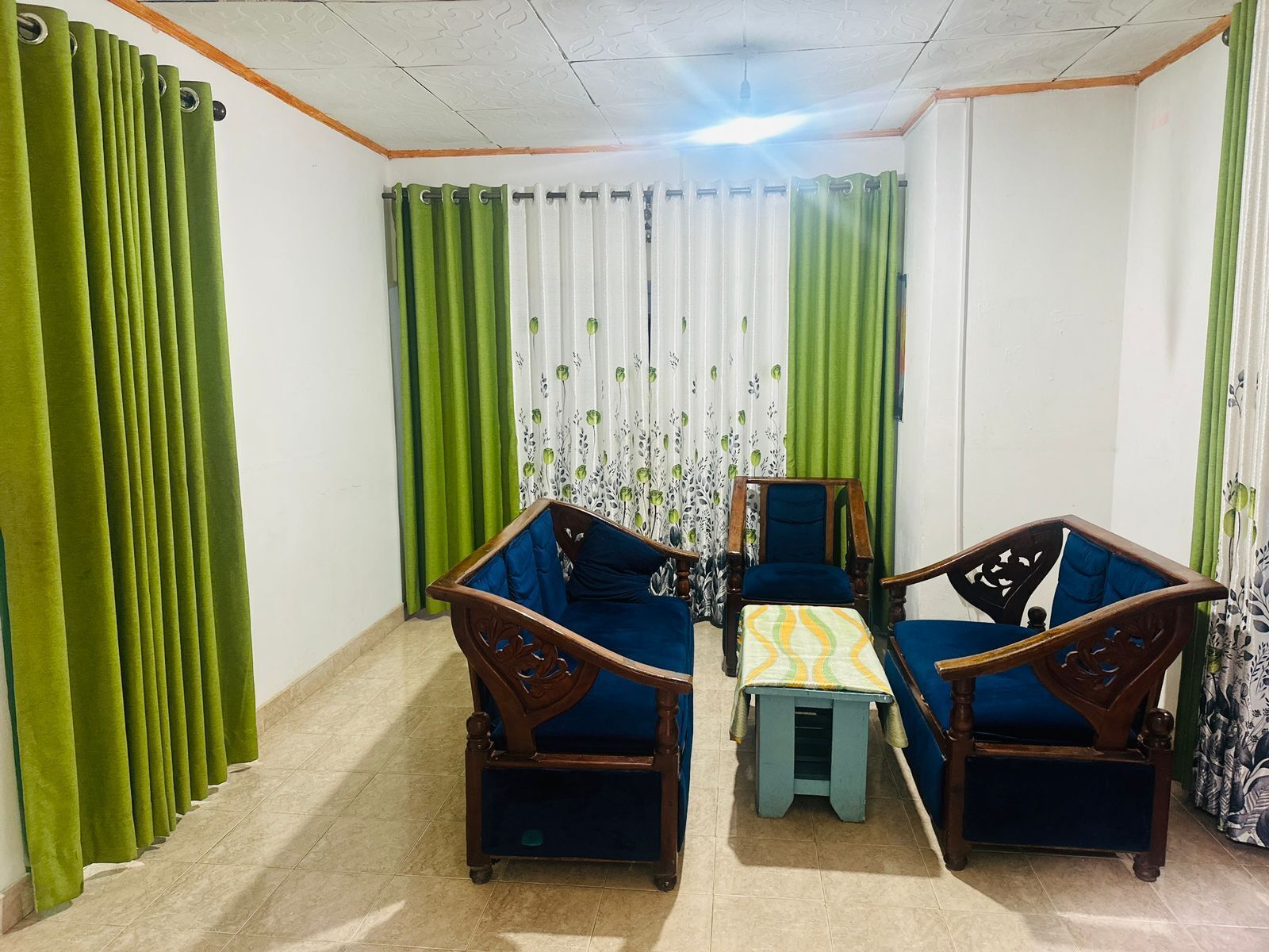 Basic Shared Dormitory, Mountain View | Living area