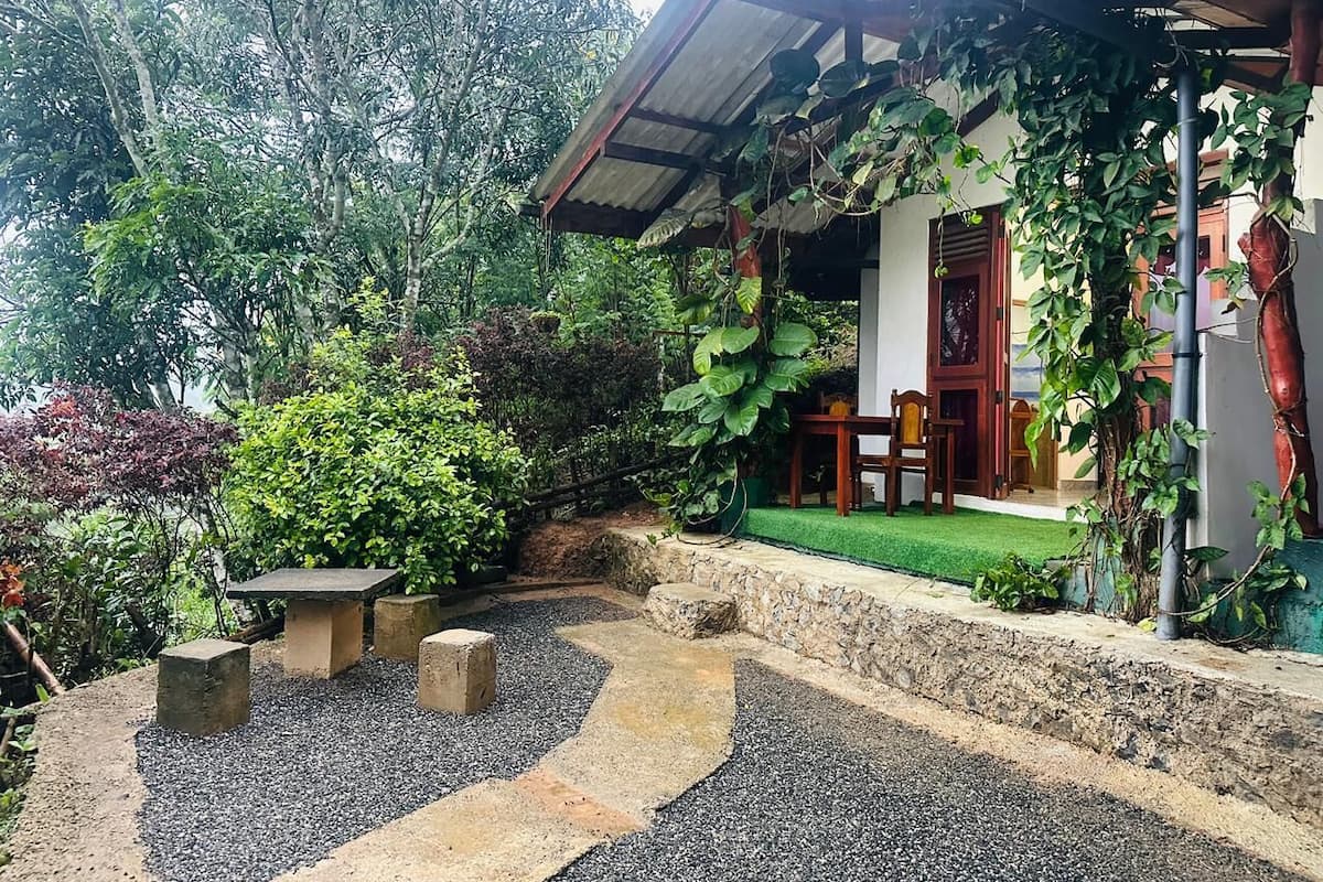 Deluxe Double or Twin Room, Balcony, Mountain View | Room amenity