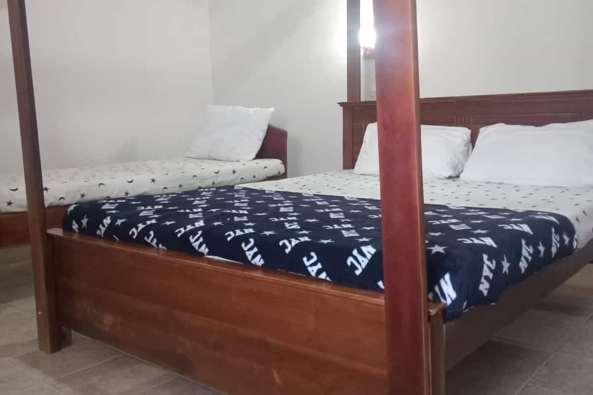 Basic Double or Twin Room, Mountain View | Iron/ironing board (on request), WiFi (free)