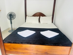 Basic Double Room, Mountain View | Iron/ironing board, free WiFi - Ella Hide Forest Cottage (Ella)