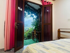 Deluxe Double Room, Mountain View | Room amenity - Ella Hide Forest Cottage (Ella)