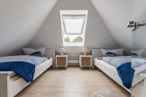 3 chambres, fer et planche à repasser, lit parapluie, Wi-Fi gratuit