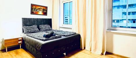 Căn hộ cơ bản | Bàn ủi/dụng cụ ủi quần áo