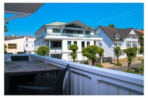 Outdoor dining - Villa Hansa 4 Comfortable holiday residence (Ostseebad Binz)
