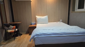 5PY Double | Free WiFi - Sky Motel (Gumi)