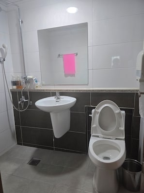 4PY Double | Bathroom - Sky Motel (Gumi)