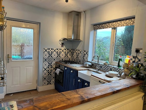 Charmante maison de 2 chambres à Hucknall, idéale pour une escapade relaxante