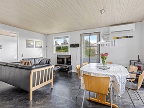 TV - "Eugenia" - 300m from the sea by Interhome (Haderslev)