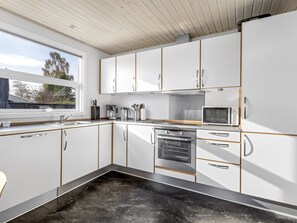 Fridge, microwave, oven, dishwasher - "Eugenia" - 300m from the sea by Interhome (Haderslev)