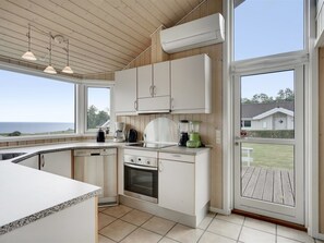 Fridge, microwave, dishwasher, cookware/dishes/utensils - "Finn" - 100m from the sea by Interhome (Sydals)