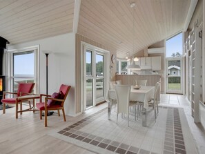 Dining - "Finn" - 100m from the sea by Interhome (Sydals)