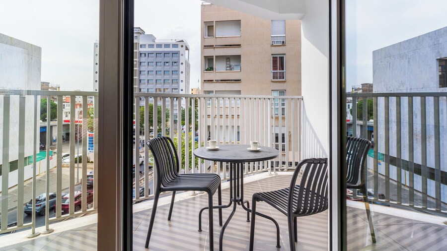 Local Host Living - Signature Apartments in Nicosia