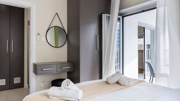 Huoneisto, 2 makuuhuonetta, keittotila, kaupunkinäköala | Ylelliset vuodevaatteet, tallelokero huoneessa