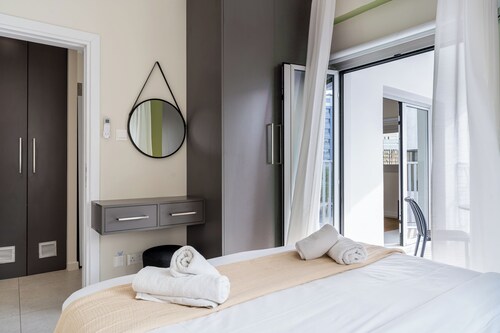 Local Host Living - Signature Apartments in Nicosia