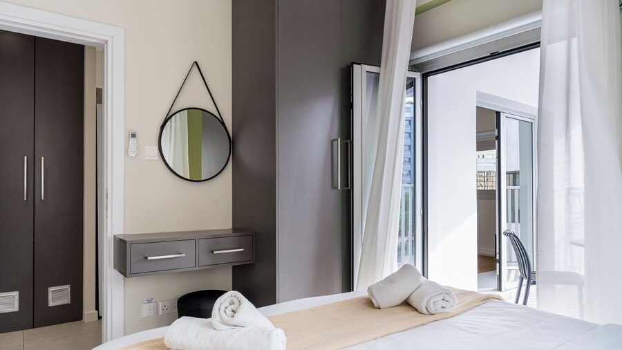 Local Host Living - Signature Apartments in Nicosia