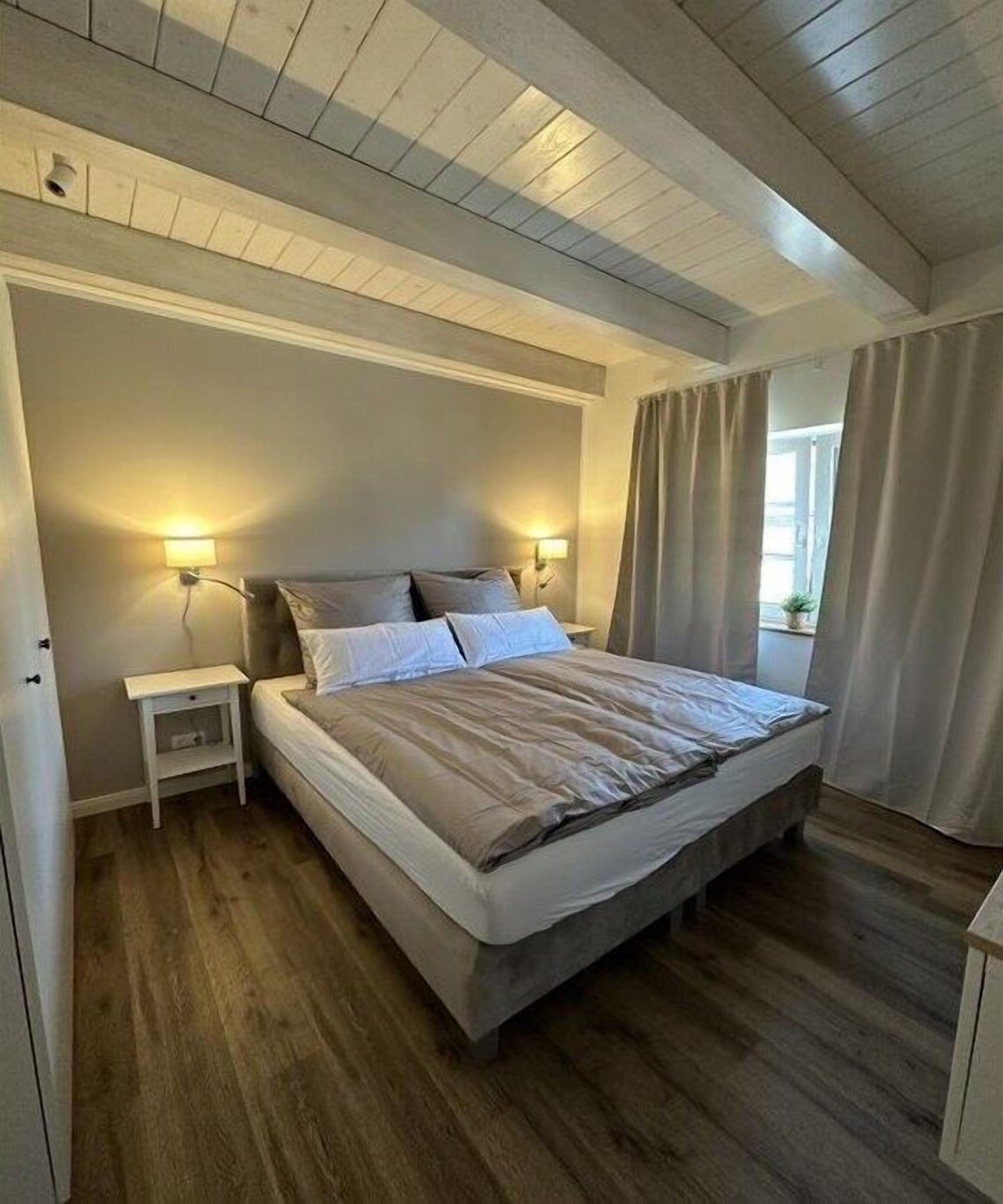 5 Schlafzimmer, Reisekinderbett, kostenloses WLAN, Bettwäsche