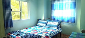Family Quadruple Room, Garden View | Individually decorated, desk, laptop workspace, free WiFi - Krasom Homestay (Takua Thung)