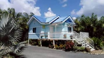 Fachada de la propiedad