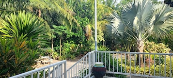 Habitación cuádruple familiar, vistas al jardín | Vistas del balcón