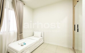 Iron/ironing board, free WiFi