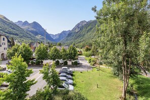 Parking - Alpine Retreat in Loudenvielle (Loudenvielle)