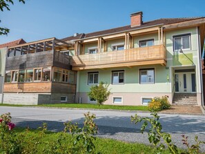 Exterior - Comfort room view Pöllauberg (KP3) - Pension Cäcilia (Pöllau bei Hartberg)