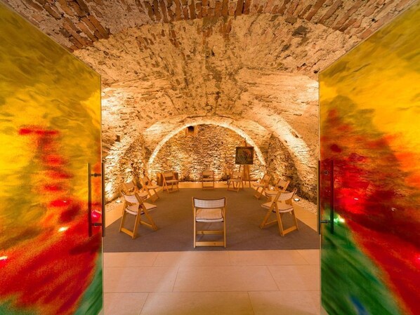 Interior - Double room Haus der Frauen with shower, WC - AndersOrt Haus der Frauen (Feistritztal)