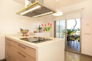 Private kitchen - Homerez - Holiday home in Muro (Muro)