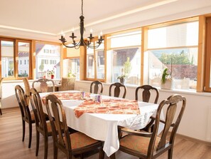 Dining - Comfort room with garden view (KG4) - Pension Cäcilia (Pöllau bei Hartberg)