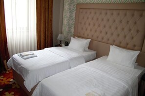 Standard Double Room, City View | In-room safe, iron/ironing board, free WiFi - Sapar Deluxe Plaza (Almaty)