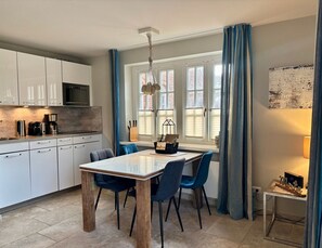 Dining - Moin 53 - 3-room vacation apartment in Hörnum with terrace & beach chair - dogs (Hörnum (Sylt))